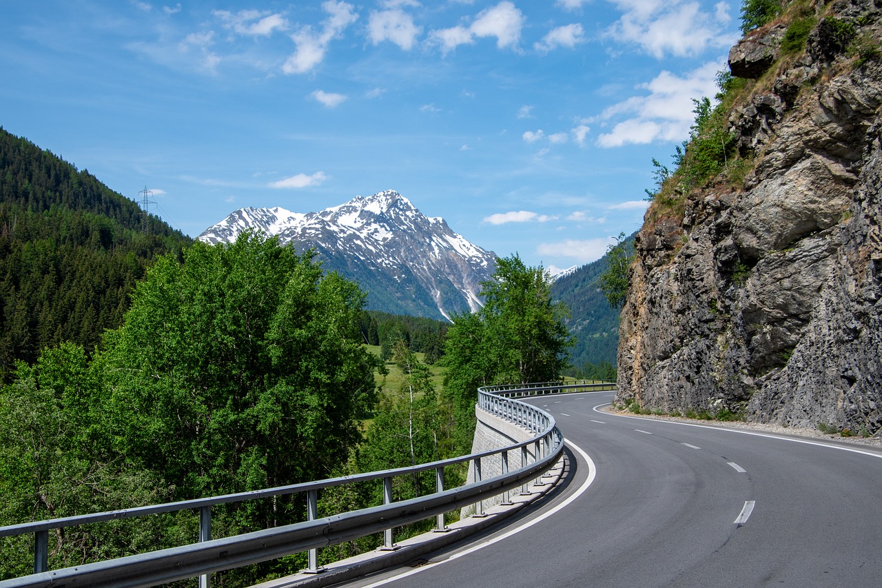 road, mountains, landscape-6394982.jpg